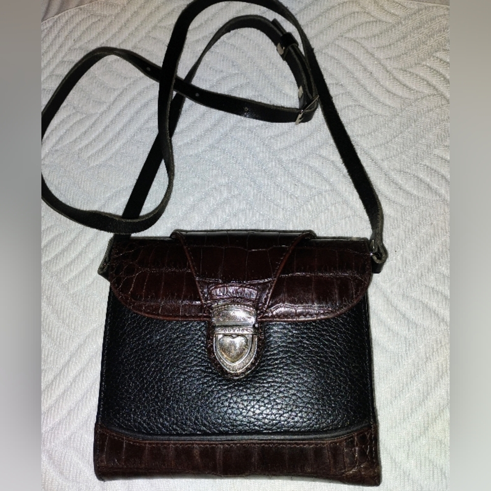 Vintage Brighton Leather Crossbody Organizer It Features a Signature Design